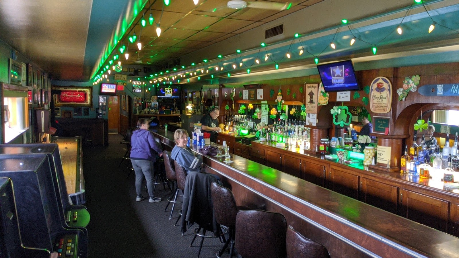 Bob & Elmer's Bar in Pontiac