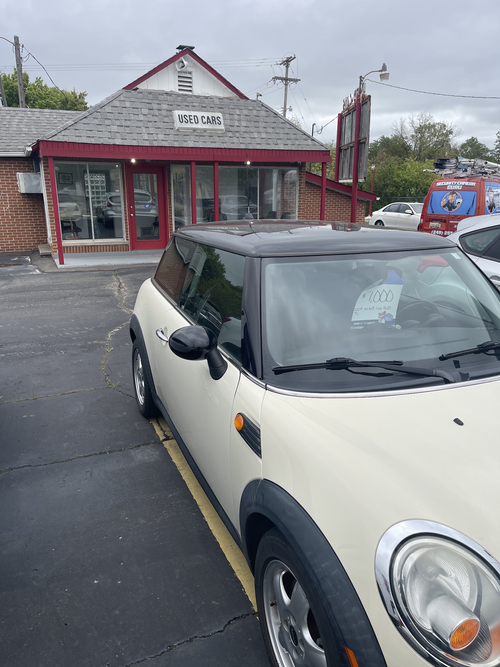 Fridays Auto Sales in Pontiac