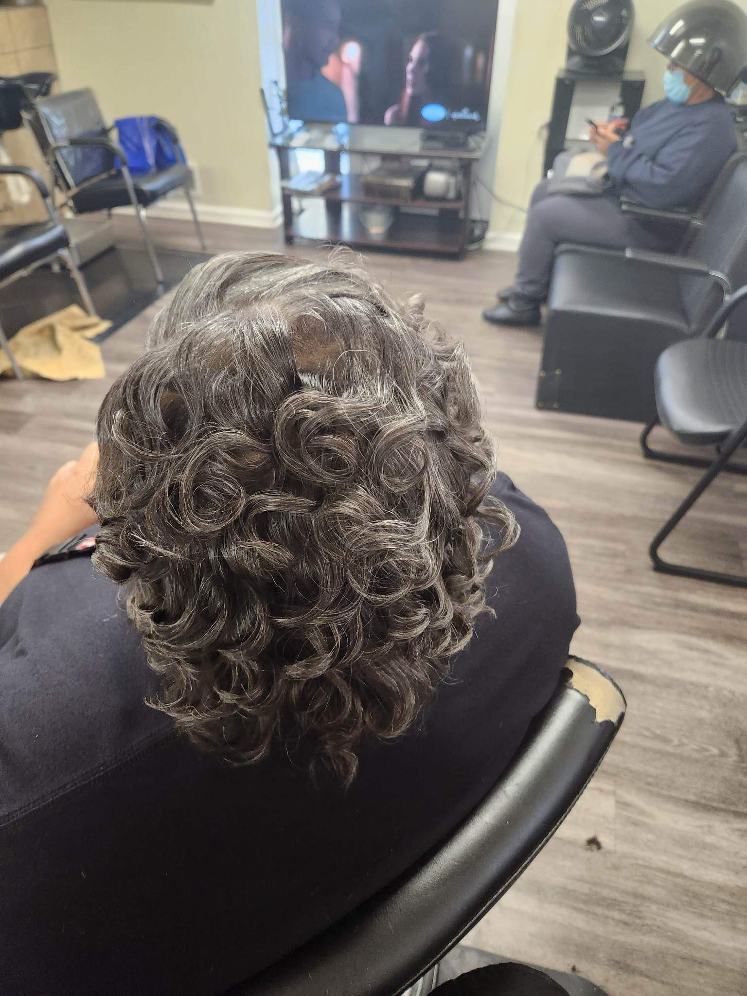 Lillie's Beauty Salon — photo