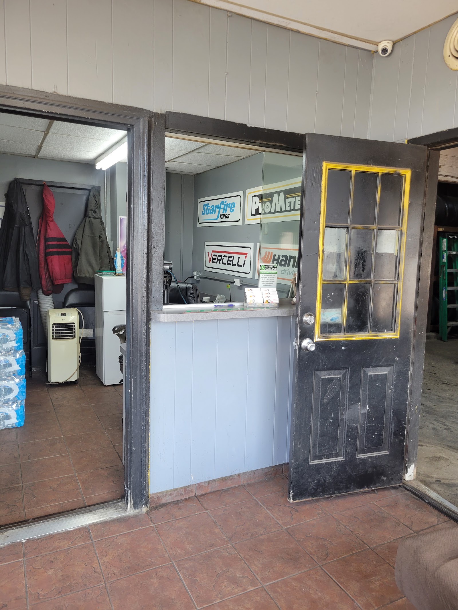 Metropolitan Tire in Pontiac