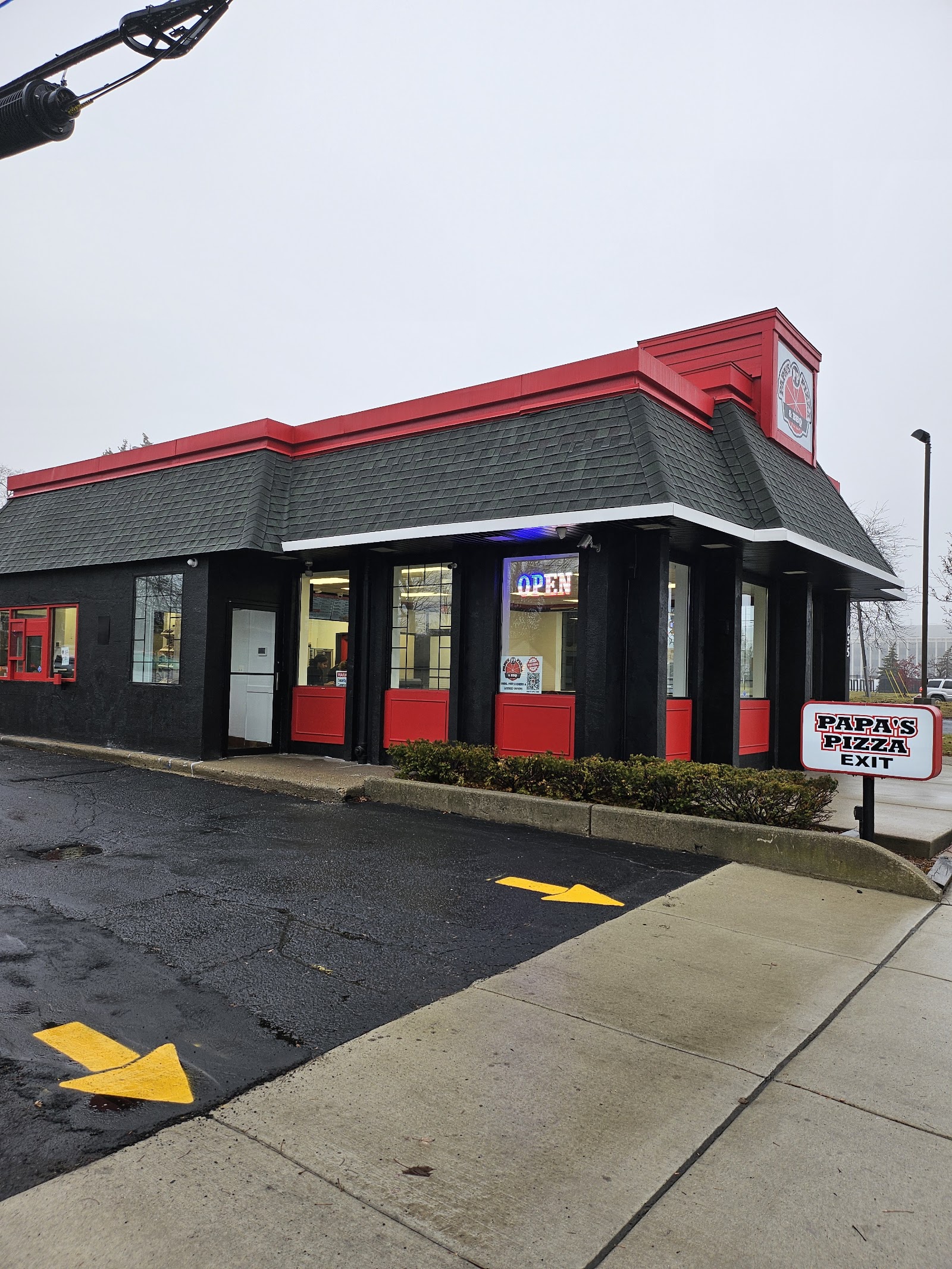 Papas Pizza & BBQ Pontiac in Pontiac