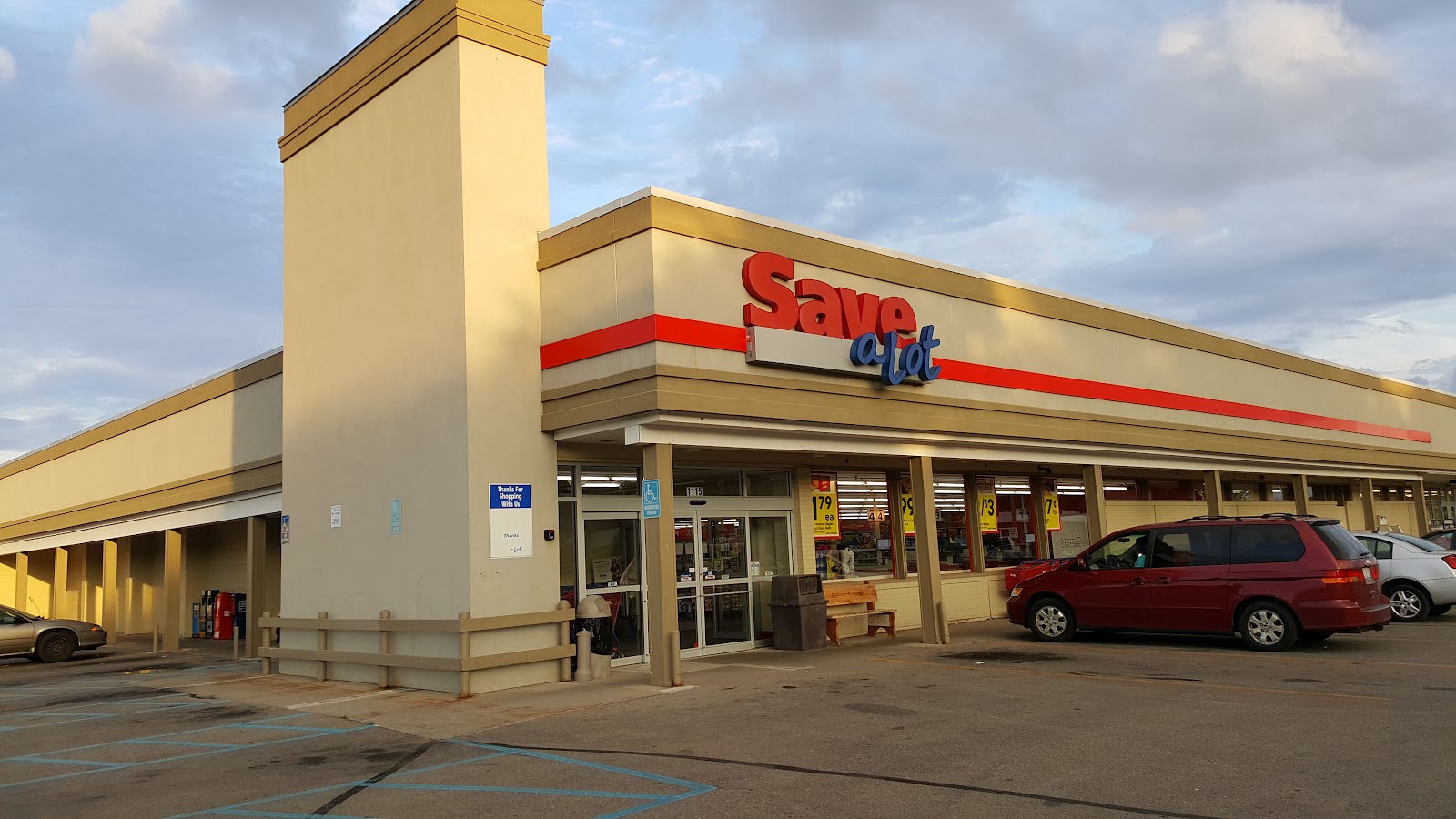 Save A Lot in Pontiac