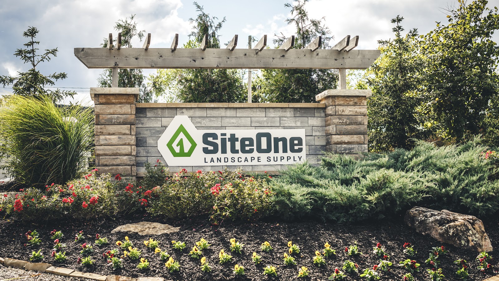 SiteOne Landscape Supply in Pontiac